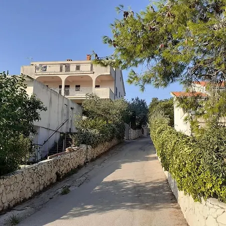 Apartmán Mladen