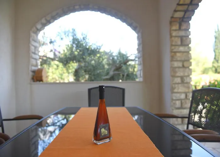 Mladen * Трогір